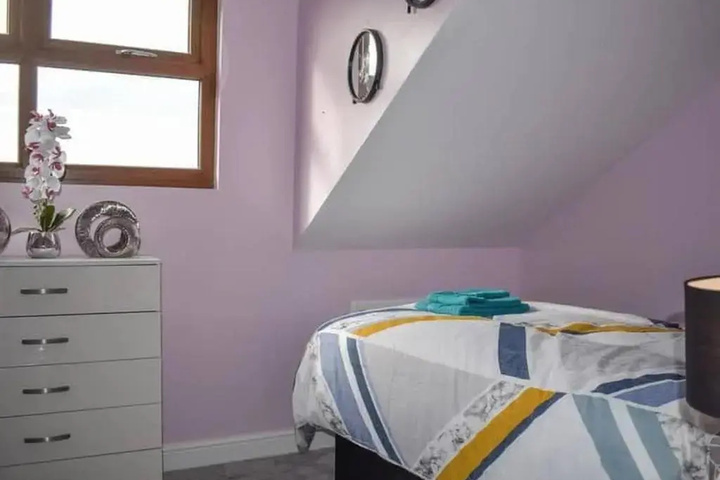 Room 3 of 11