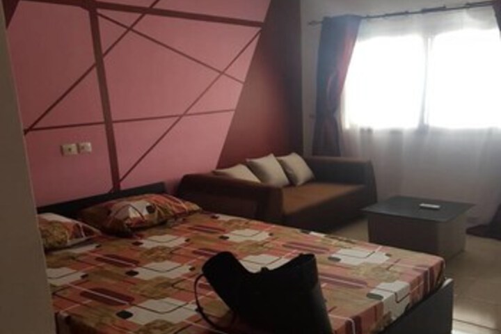 Room 10 of 11