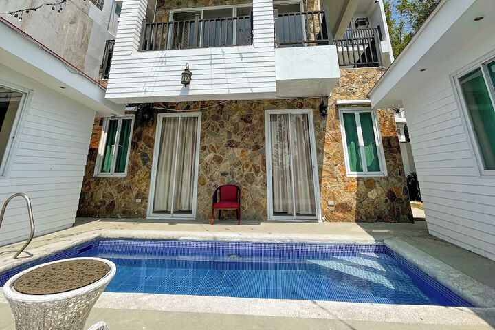 Pool 54 of 70