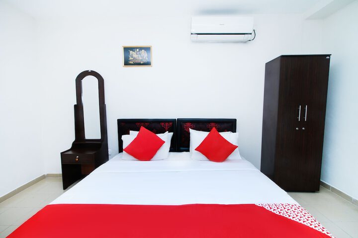 Room 26 of 70