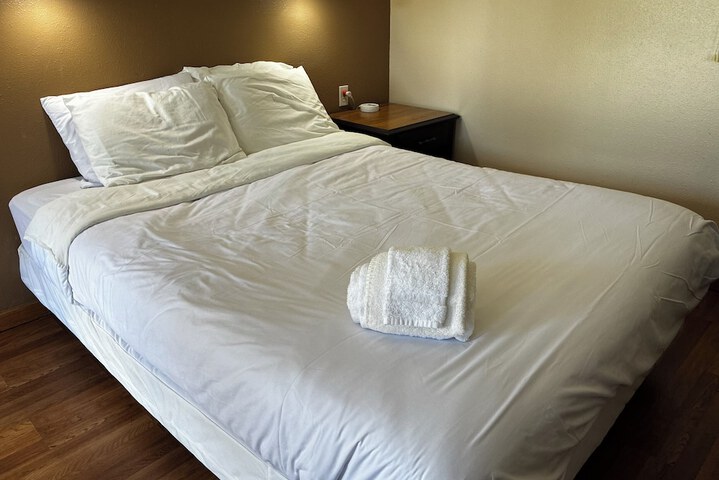 Room 7 of 19