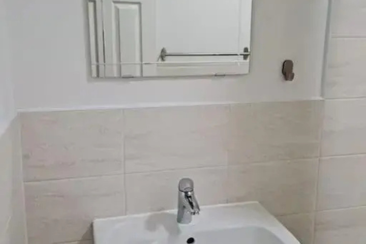 Room 13 of 29