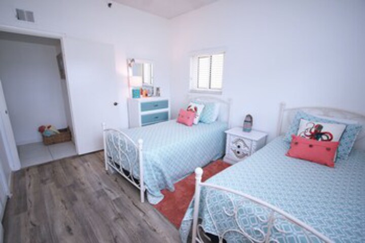 Room 18 of 18