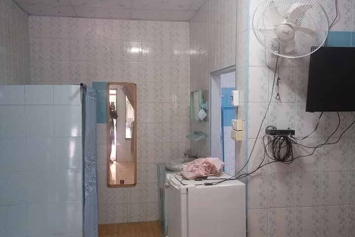 Room 8 of 36