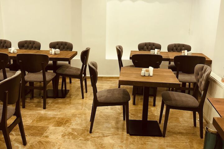 Dining 51 of 75