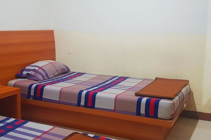 Room 10 of 38