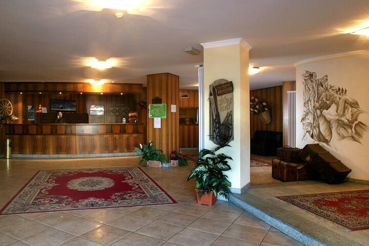 Lobby Entry