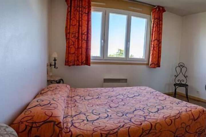 Room 7 of 25