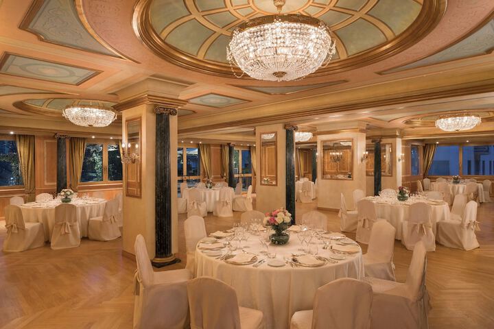 Ballroom/Hall 91 of 101