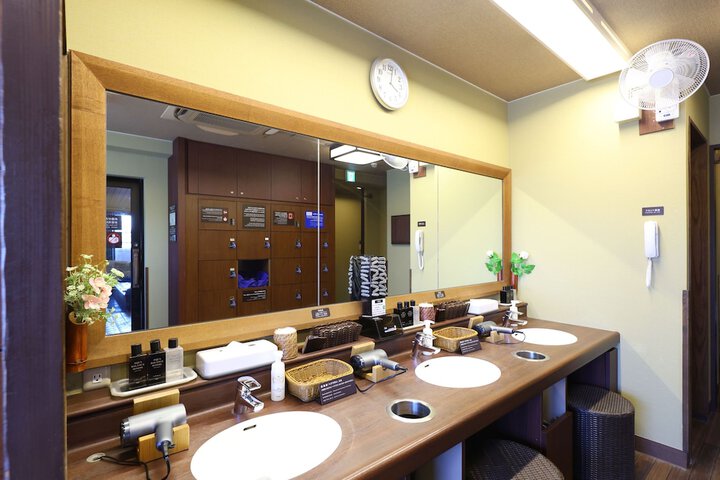 Room 51 of 88