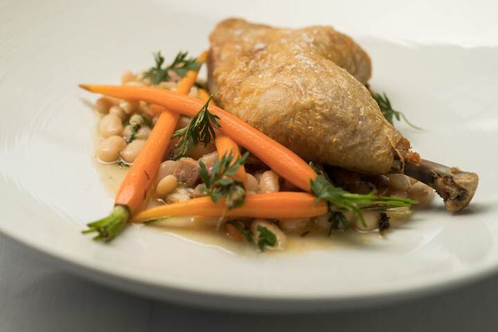Dining 33 of 50
