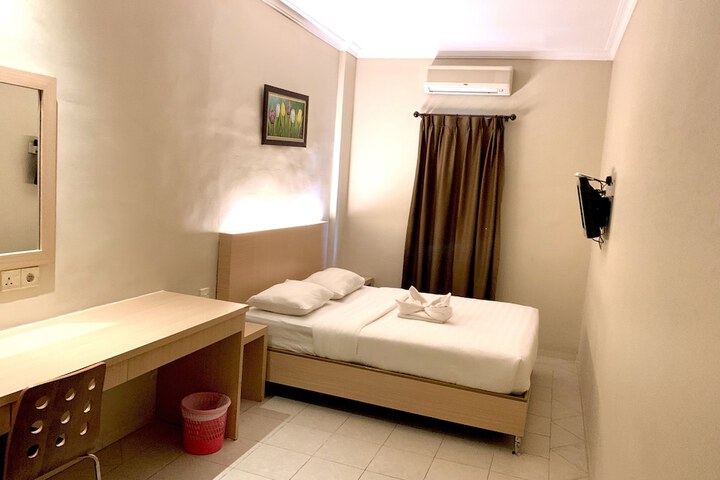 Room 18 of 46