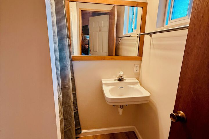 Room 12 of 43