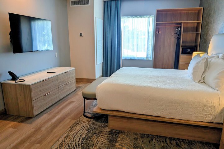 Room 5 of 46