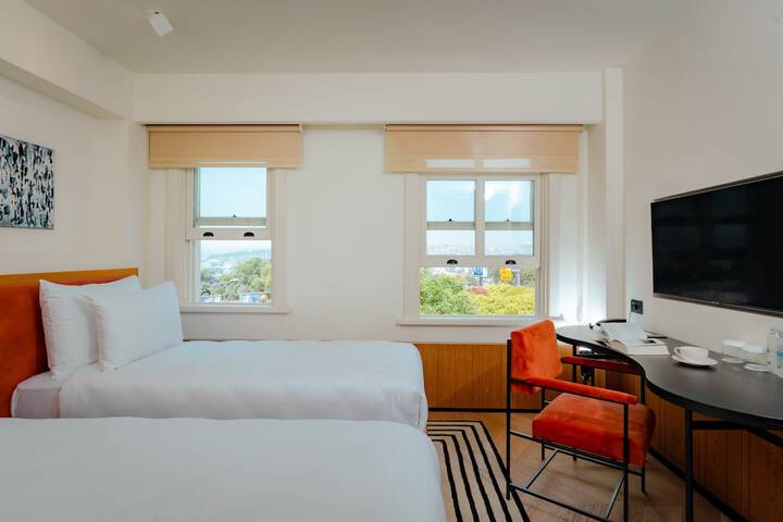 Room 37 of 113