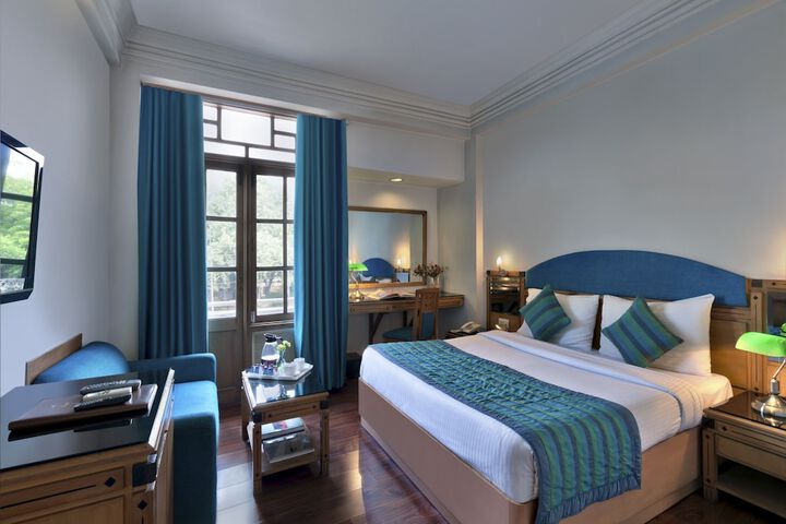 Room 2 of 30