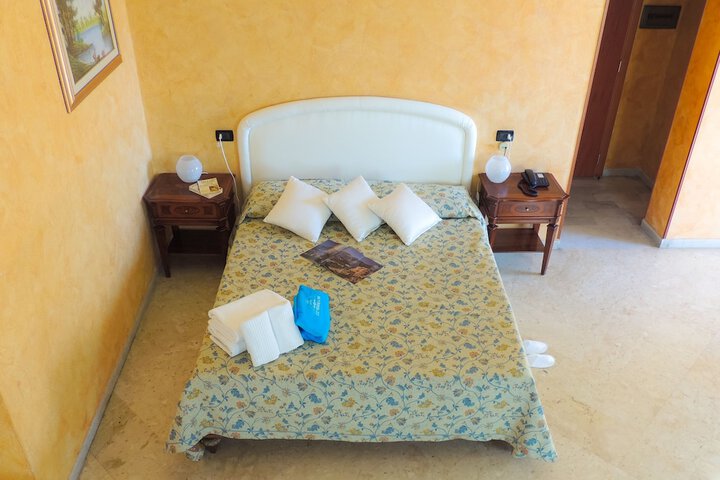 Room 20 of 90