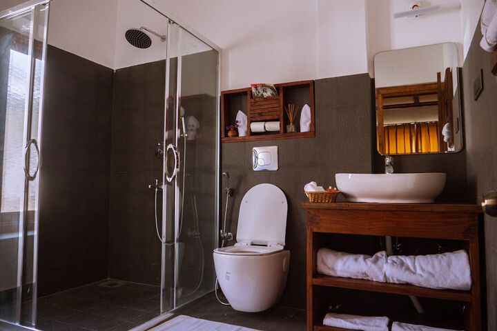 Room 11 of 20