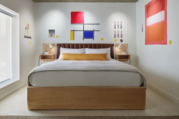 Room 6 of 21