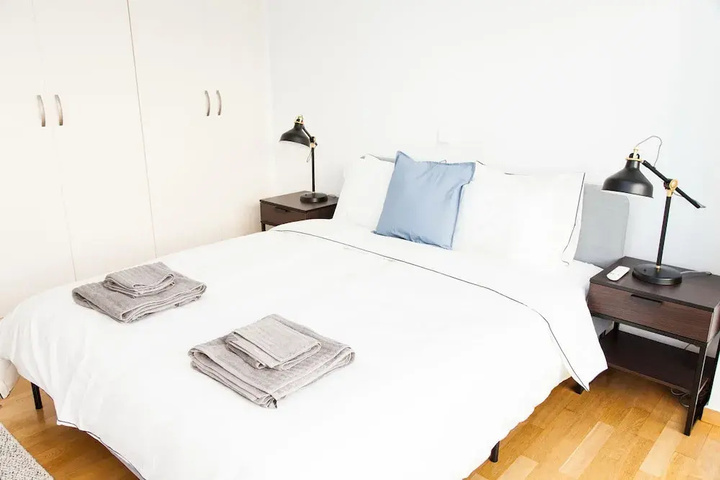 Room 4 of 15