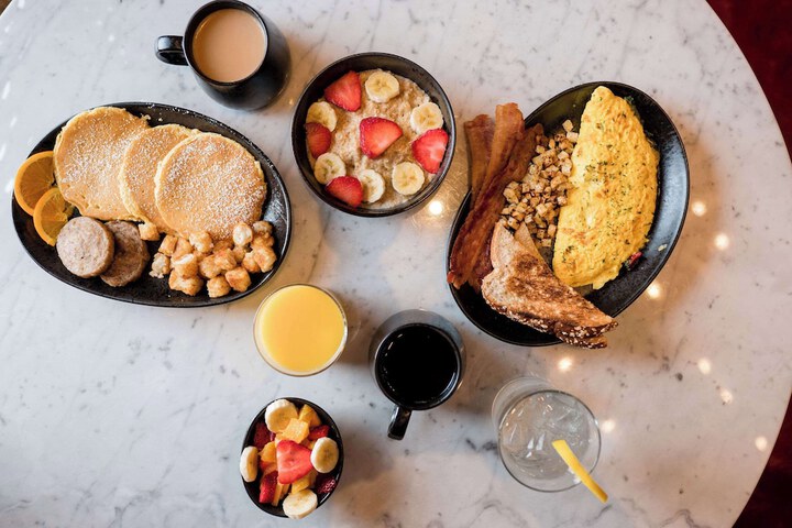 Breakfast/Coffee Service 76 of 90
