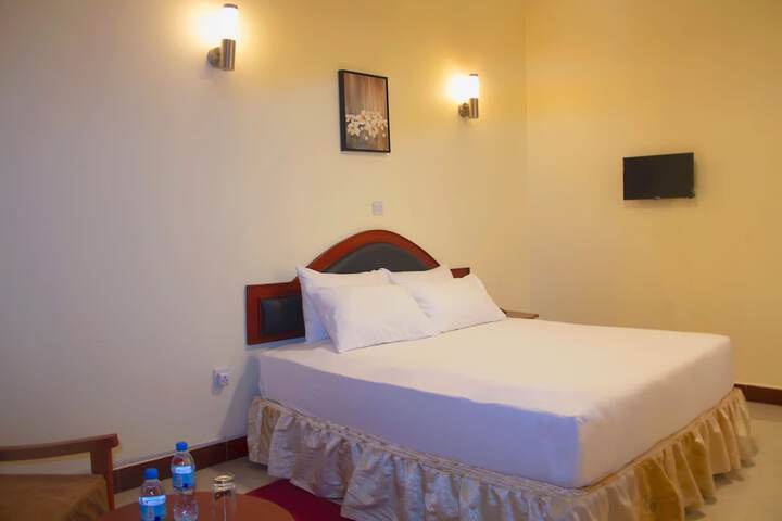 Room 4 of 31