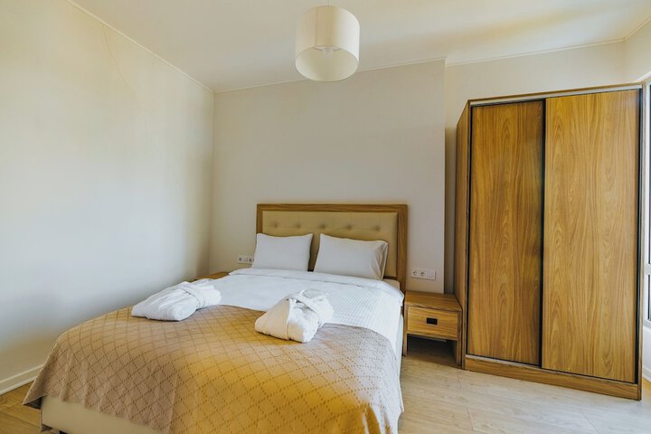 Room 15 of 53