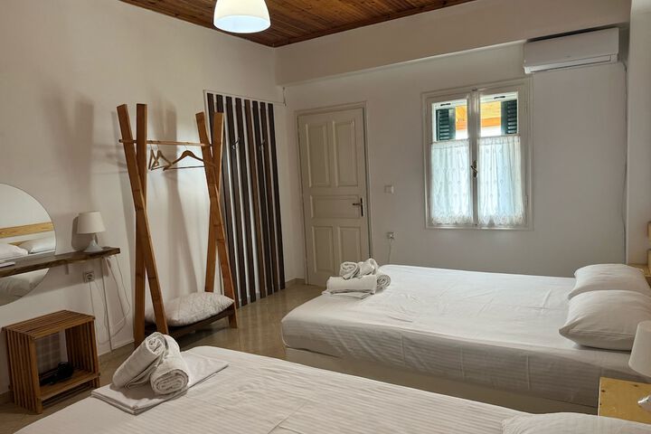 Room 3 of 11