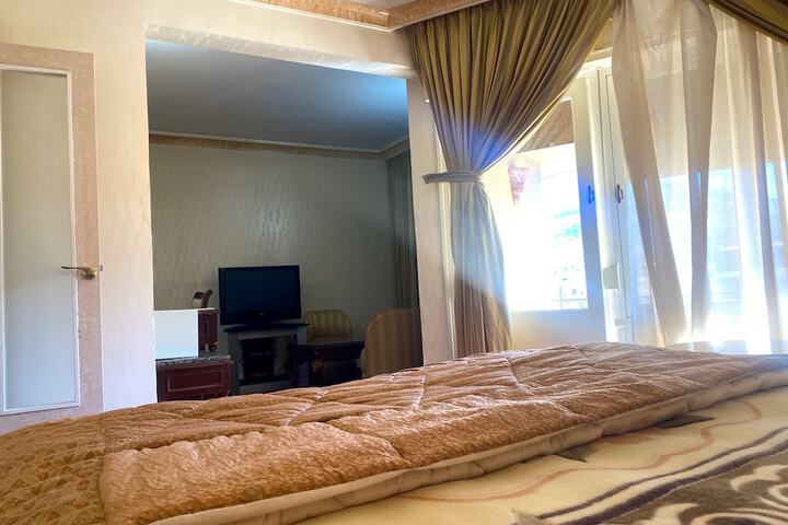 Room 8 of 19