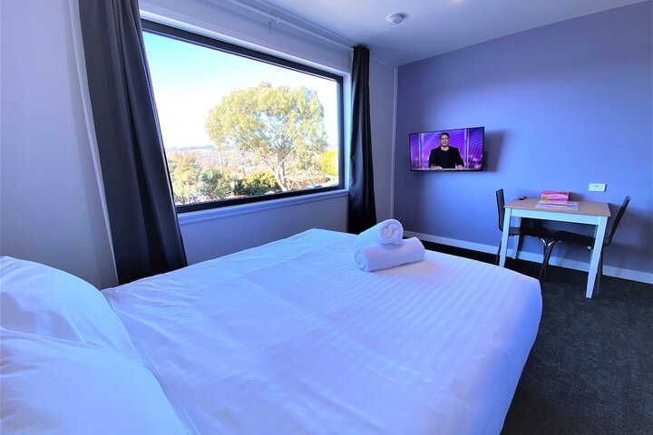 Room 16 of 39