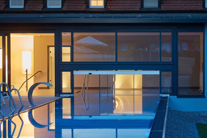 Pool 50 of 110