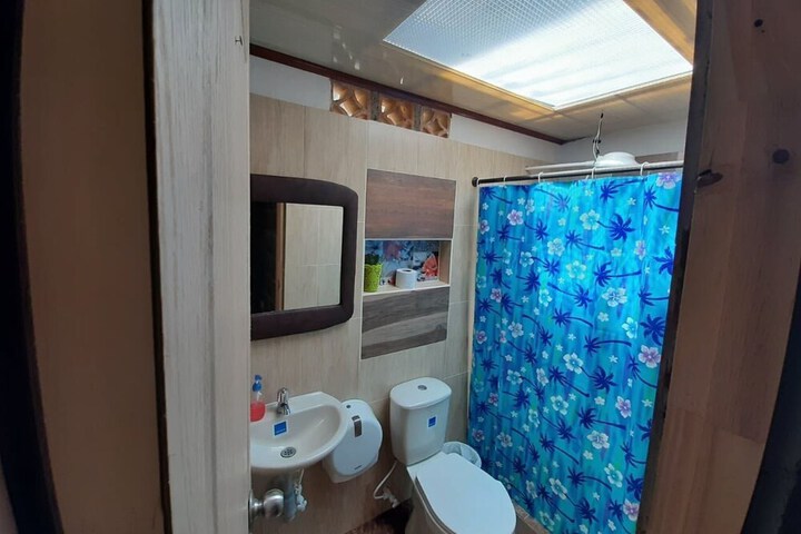 Room 12 of 20