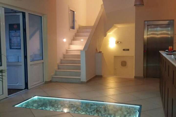 Hotel Interior 6 of 29