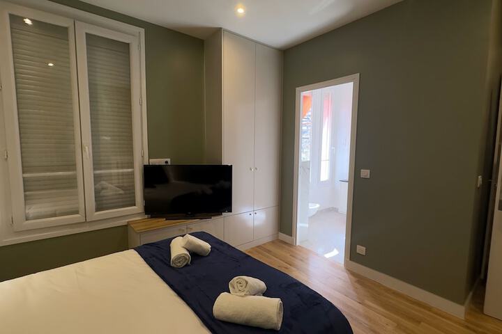 Room 7 of 15