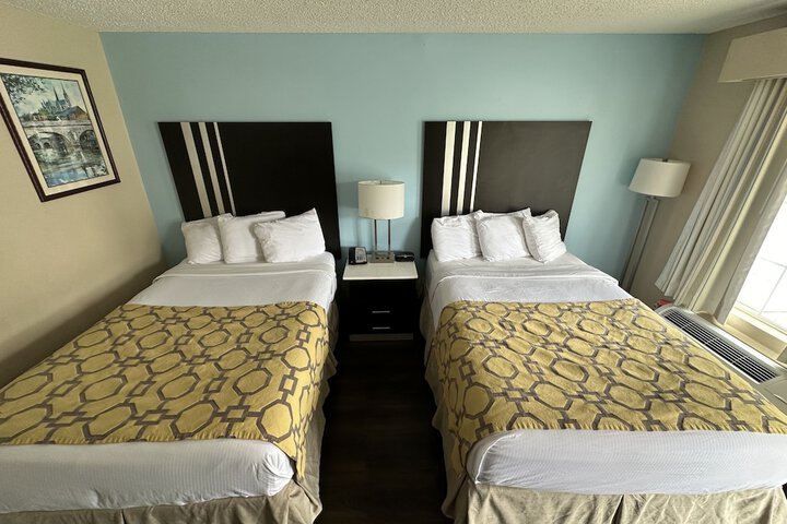 2 Double Beds (6 of 25)