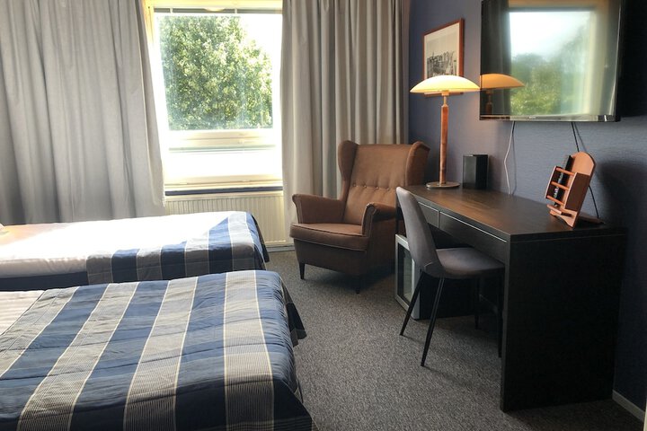 Room 13 of 31