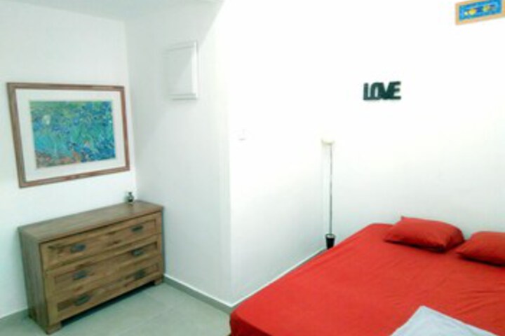 Room 29 of 49