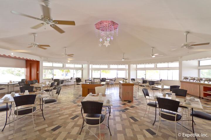 Dining Photos