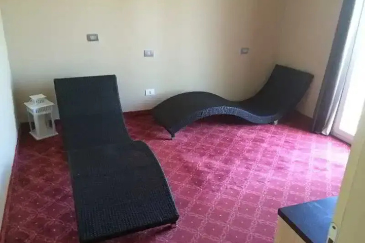 Room 7 of 20
