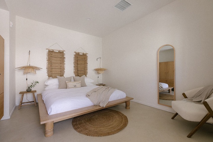 Room 18 of 115