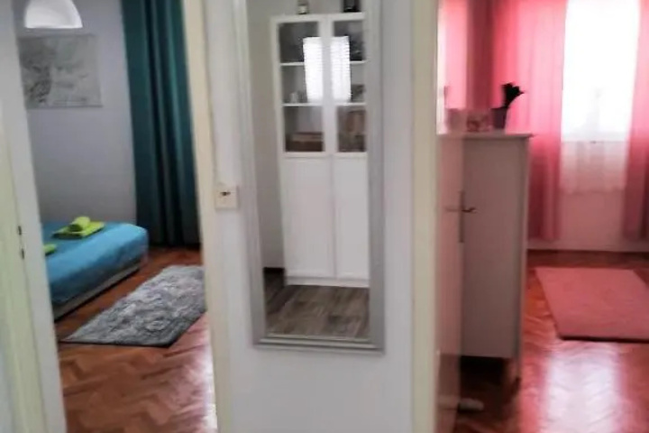 Room 21 of 22