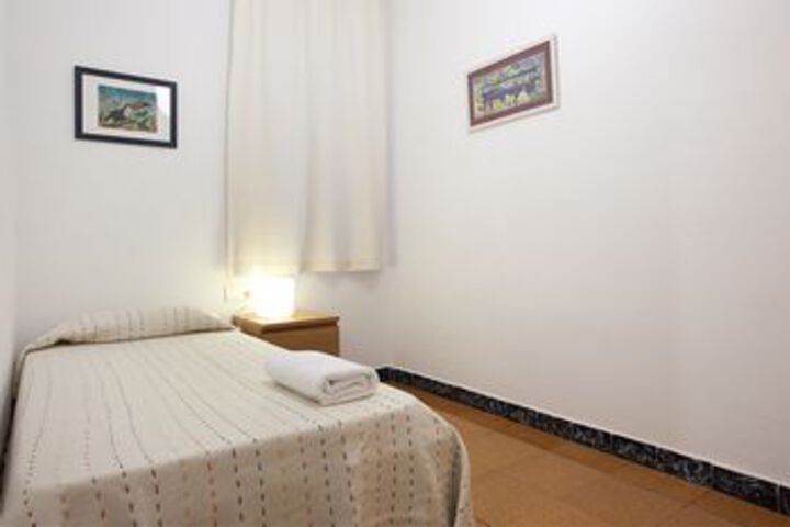 Room 9 of 36