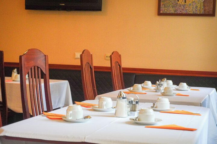 Breakfast/Coffee Service 82 of 94
