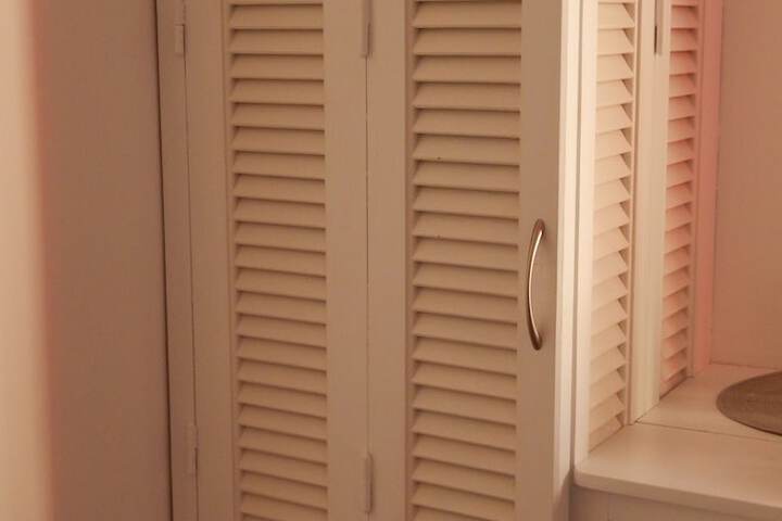 Room 16 of 36