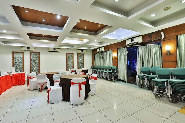 Ballroom/Hall 7 of 30