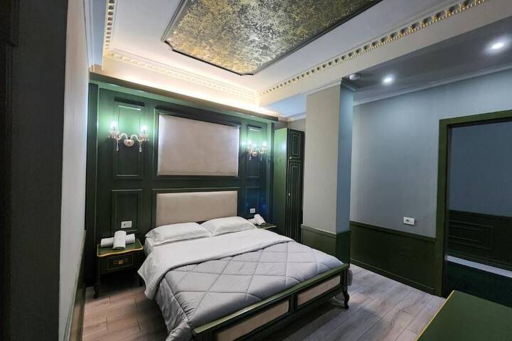 Room 12 of 24