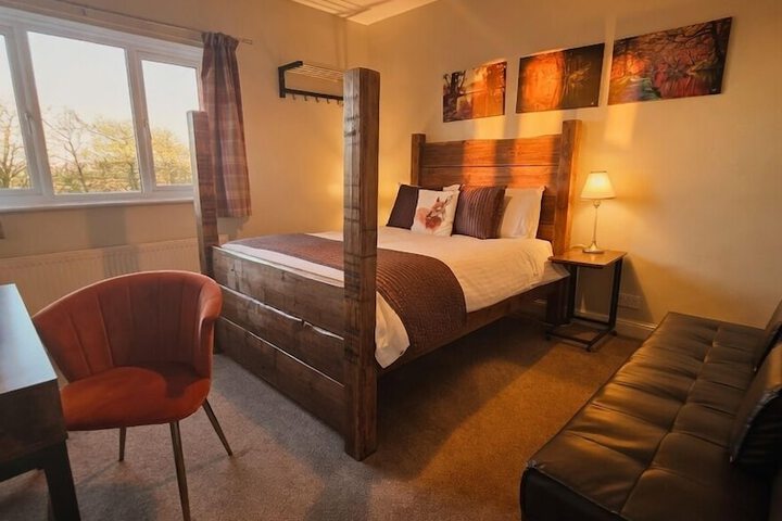 Room 32 of 147