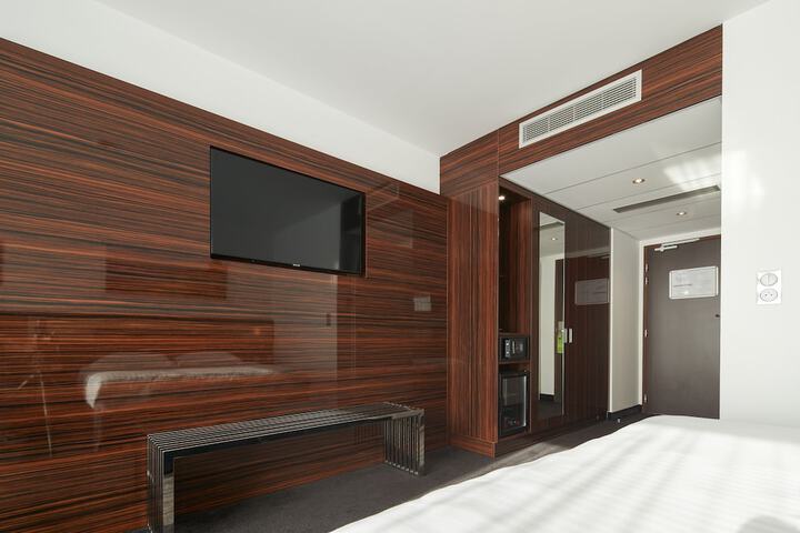 Room 20 of 114