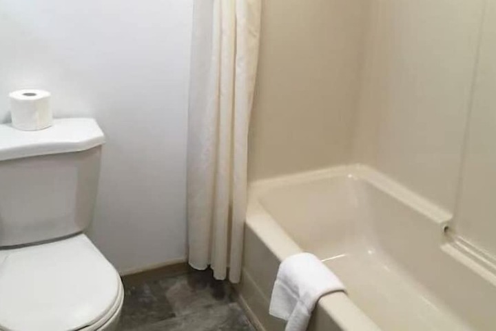 Room 10 of 53