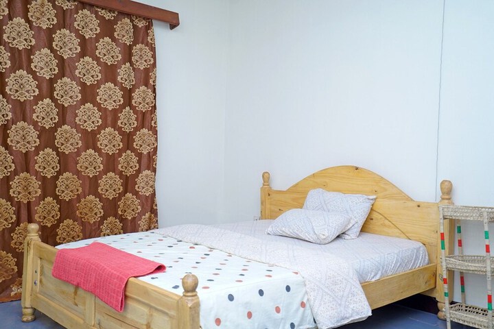 Room 9 of 29
